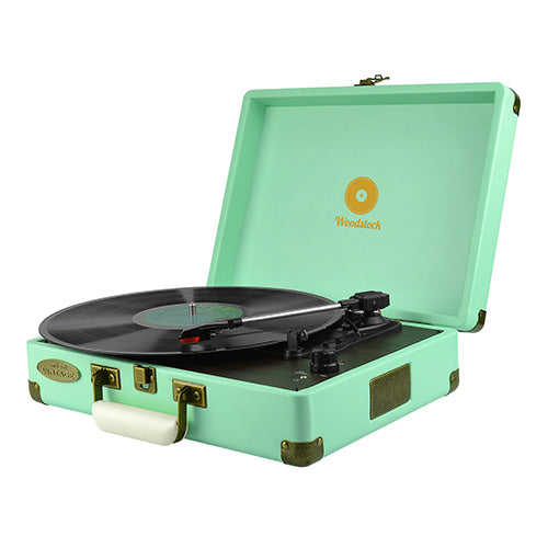 (LS)mbeat Woodstock Retro Turntable Player TIIFFANY BLUE Speakers: Built in 2 speaker Interface: Headphone jack, RCA audio out Product Weight: 2.7 kg MB-TR89TBL